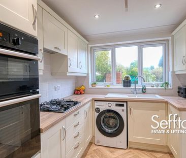 3 bedroom semi-detached bungalow to rent - Photo 5