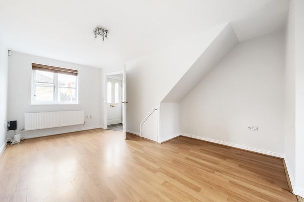 2 bedroom semi-detached house to rent - Photo 1