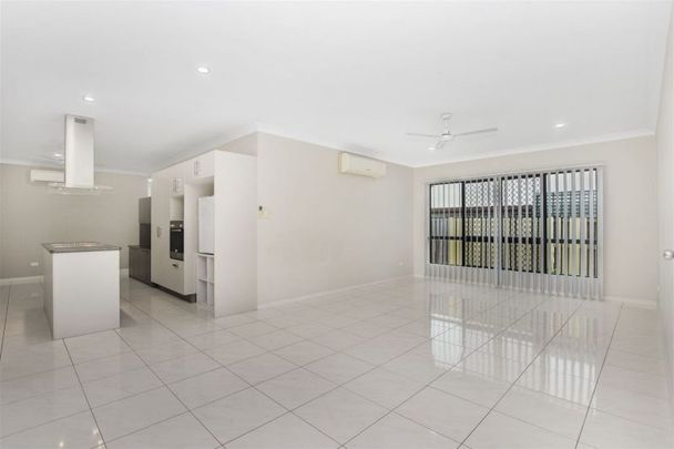 34 Donostia Crescent, Bushland Beach - Photo 1