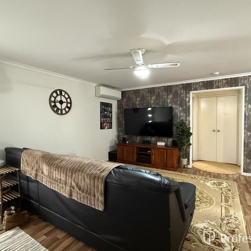 Large Family Home Located in Gunalda - Photo 1