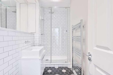 Wardour Street, Soho, Soho, W1F - Photo 5