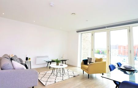 3 bedroom apartment - Photo 2