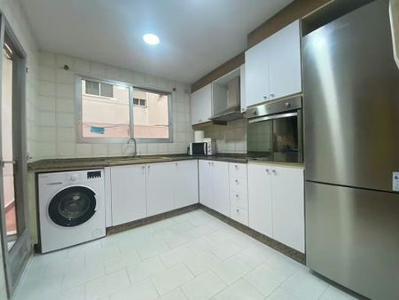 Avinguda de la Constitució, Valencia, Valencian Community 46009 - Photo 2