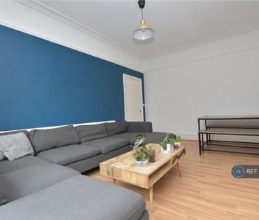 1 bedroom in a house share to rent - Photo 6