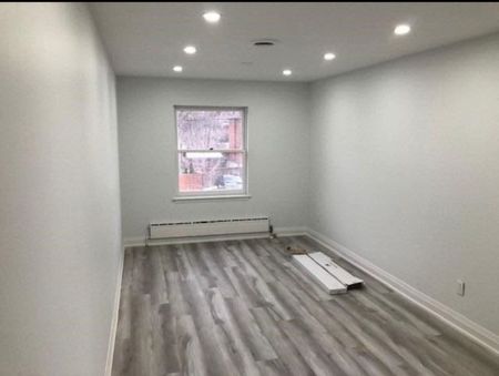 For Lease - 274 Rumsey Road Unit# Side, Toronto, Ontario - Photo 3