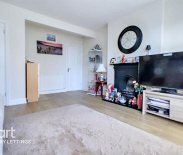 2 bedroom semi-detached house to rent - Photo 2