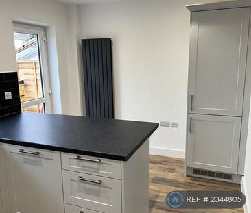 2 bedroom semi-detached house to rent - Photo 5