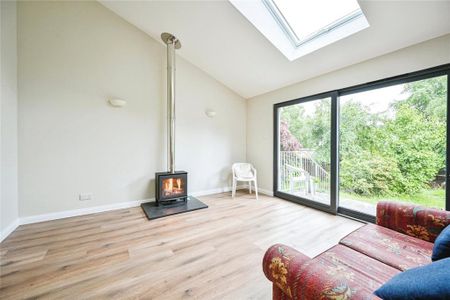 4 bedroom detached house to rent - Photo 5