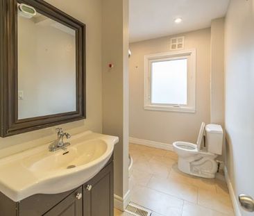 For Lease - 2982 Bayview Avenue, Toronto, Ontario - Photo 3