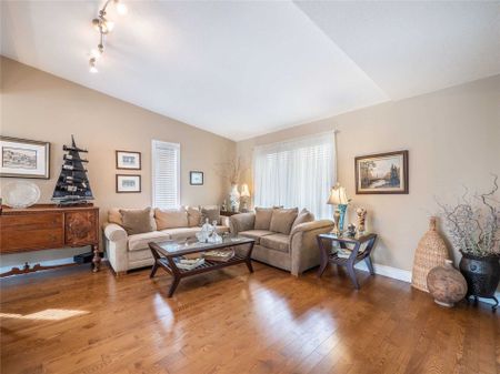 For Lease - 1049 7th Line, Innisfil, Ontario - Photo 3