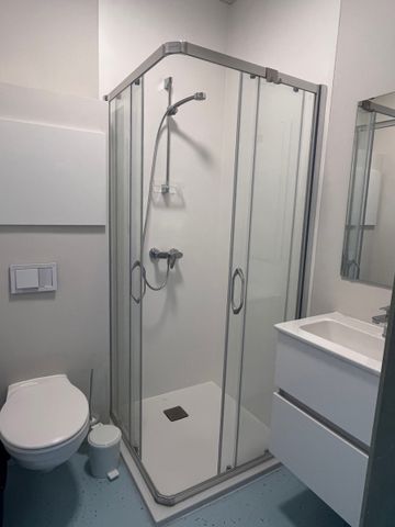 Studentenkamer hartje Kortrijk te huur! - Photo 3