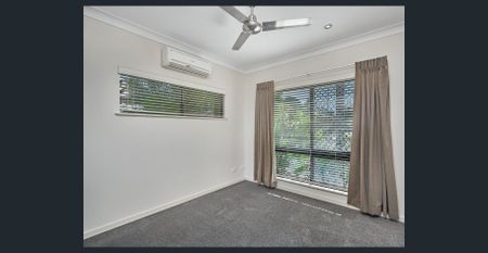 FAMILY FAVOURITE - Photo 3