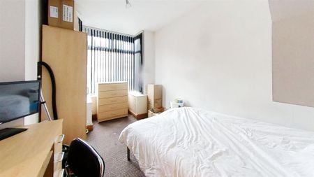 6 bedroom house to rent - Photo 4