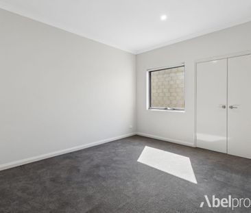Spacious & Stylish 4-Bedroom Home in a Quiet Cul-de-Sac - Photo 6