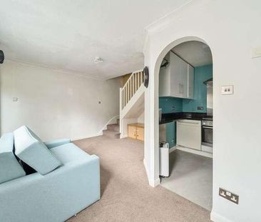 Cairnside, Buckinghamshire, HP13 - Photo 1