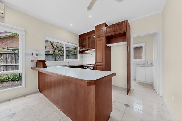 PRIVATE AND PERFECTLY POSITIONED IN DONVALE - Photo 1