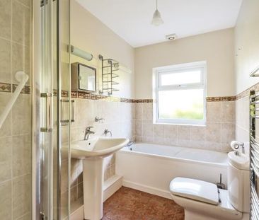 3 bedroom bungalow to rent - Photo 6