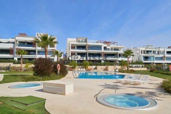 Alquiler de piso en Calle Flor de Saúco s/n - Photo 1