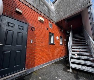 London Road North - Photo 4