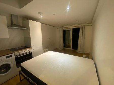 Studio Flat, High Road, N22 - Photo 4