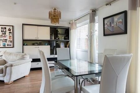 Room in a Shared House, Niall Close, B15 - Photo 3