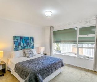 Neat 1 Bedroom Unit - Photo 4