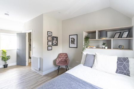 1 bedroom in a house share to rent - Photo 2