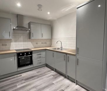 15-21 Doncaster Gate - Photo 1