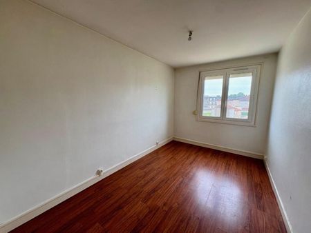 APPARTEMENT T4 A LOUER A ROANNE - HOPITAL - Photo 3