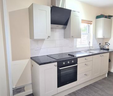 1 bedroom semi-detached house to rent - Photo 4