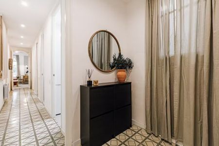 Carrer de Viladomat, Barcelona, Catalonia 08015 - Photo 4