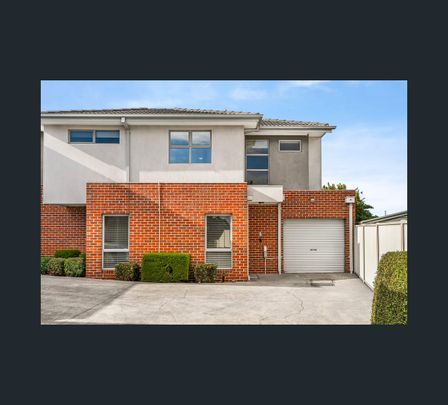 3/5 Fraser Court, Jacana, Vic 3047 - Photo 1