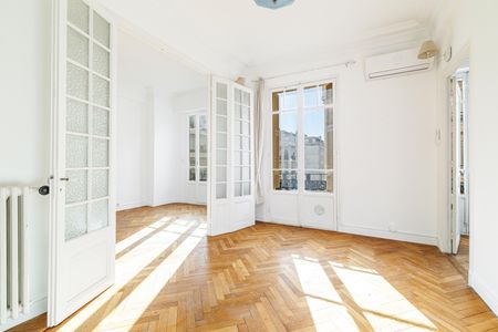 Location Appartement 3 pièces 93m² NICE 06000 - Photo 3