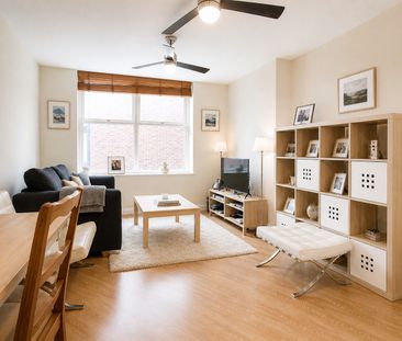 1 bedroom Flat in Upper Street, Fleet - Photo 1
