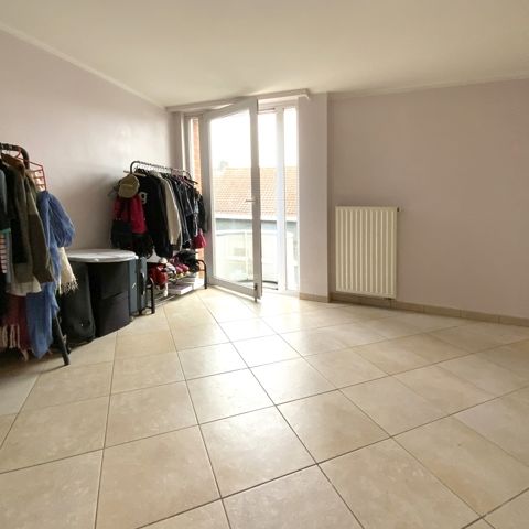 Lichtrijk ruim twee-slaapkamer-appartement - Foto 1