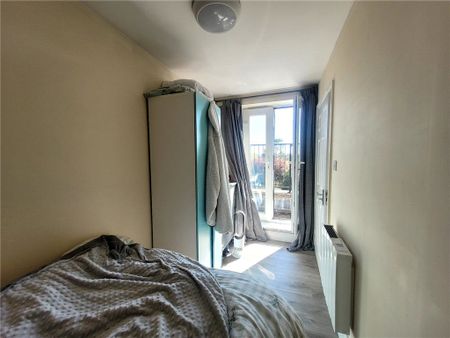 High Street, Egham, Surrey, TW20 9ED - Photo 2