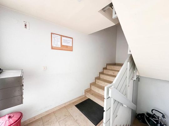 TOP-Renovierte 3-Zi.-Whg. mit Balkon in toller Innenstadtlage mit Tiefgaragenstellplatz! - Photo 1