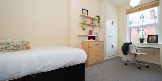 Room 2 – 43 Headingley Avenue, Headingley, Leeds, LS6 3ER - Photo 3