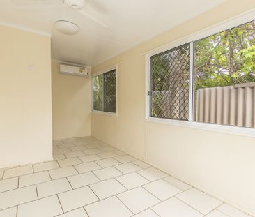 12 Howitt Street, North Ward - Photo 2