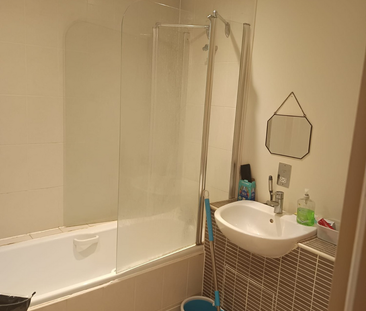 1 bedroom in a house share to rent - Photo 5