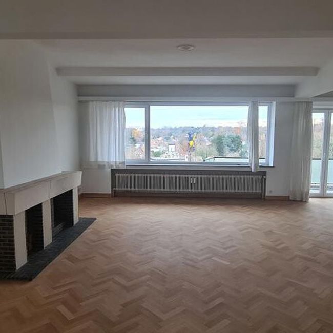 Appartement te huur in Ukkel voor € 2.150 met 3 slaapkamers - Foto 1