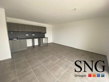 T2 AVEC LOGGIA + PARKING - Photo 3