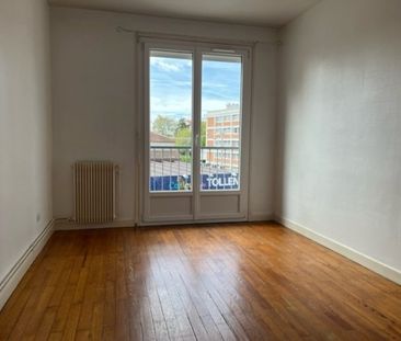 A LOUER - APPARTEMENT T2 - ROANNE SECTEUR ALBERT THOMAS - Photo 6