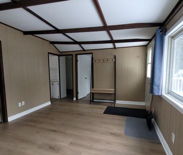 For Lease - 35 47th Street, Wasaga Beach, Ontario - Photo 2