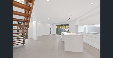 Modern 4‑Bedroom Home in the Heart of Kedron - Photo 2