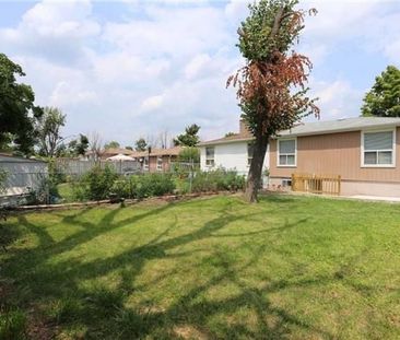 For Lease - 66 Glenvale Boulevard, Brampton, Ontario - Photo 6