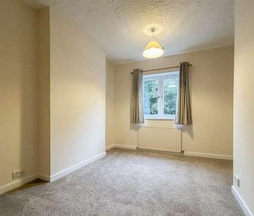 Nadder Terrace, Salisbury, SP2 - Photo 4