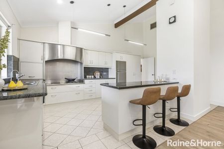 Spacious Family Home with Views, Multiple Living Areas & Fantastic Outdoor Entertaining - Photo 3