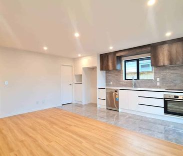 Pristine & Modern: Like a Brand-New Home! - Photo 5