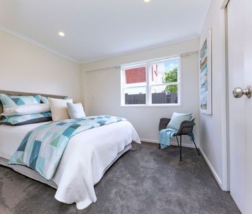 Make this home your castle! - Photo 6